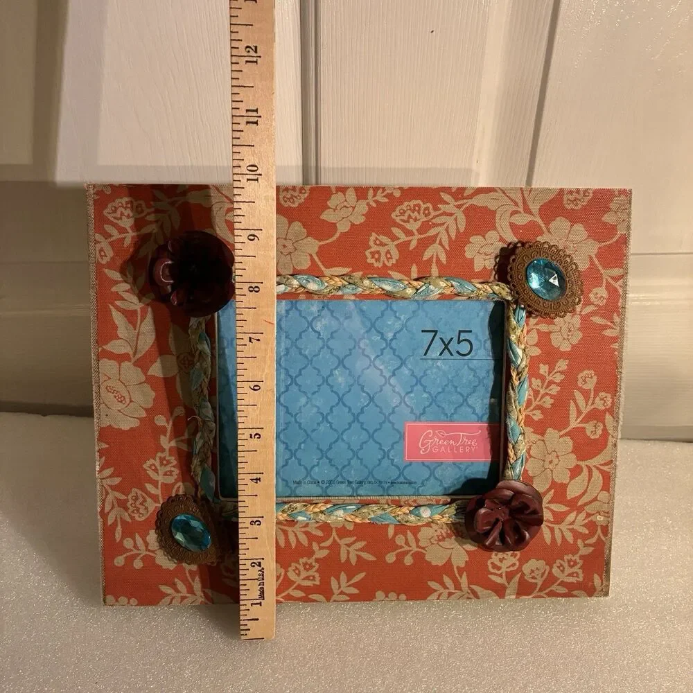 Coral And Tan Picture Frame W/ Braided Rope And Matching Metal Flowers 7”x5” Pic